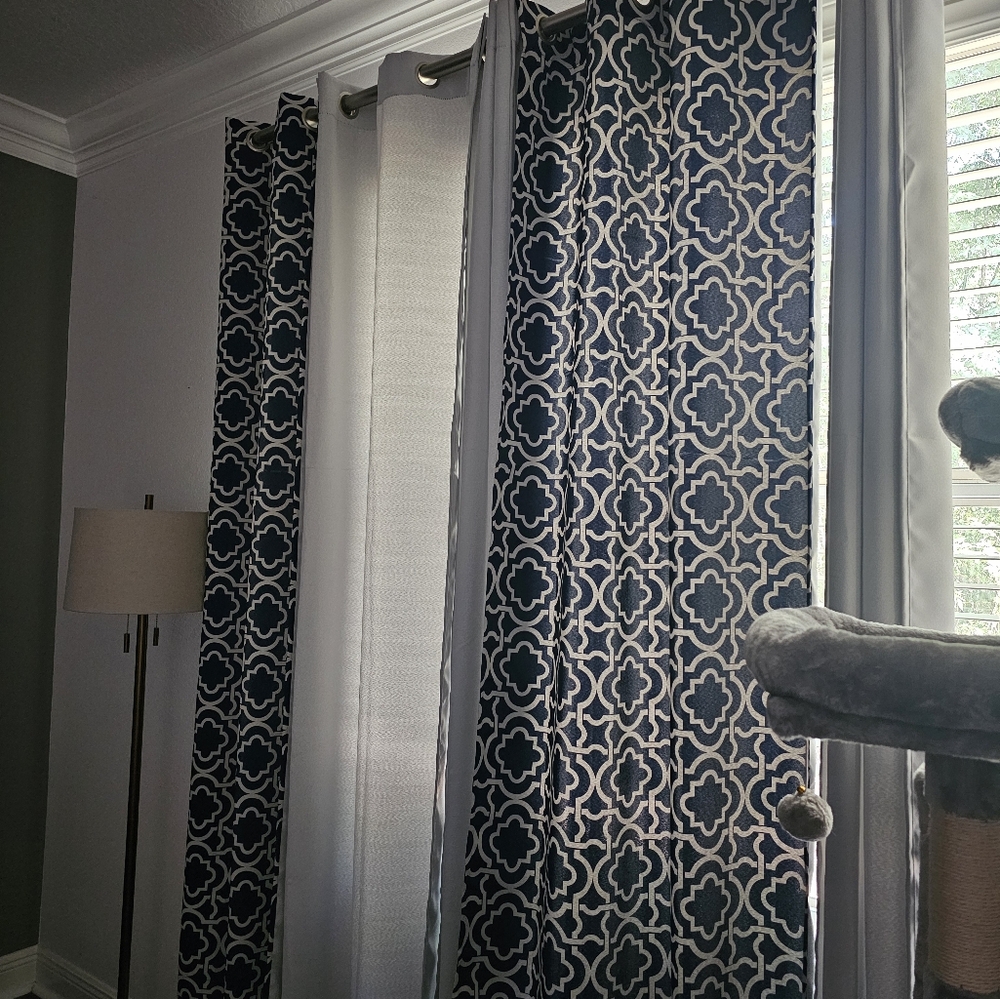 3 Sun Zero Blackout Grommet Curtain Panel 40" x 84" Blue/white - Picture 5 of 6